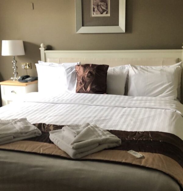 Discover The Best Hotel To Stay In Swindon: Marsh Farm Hotel